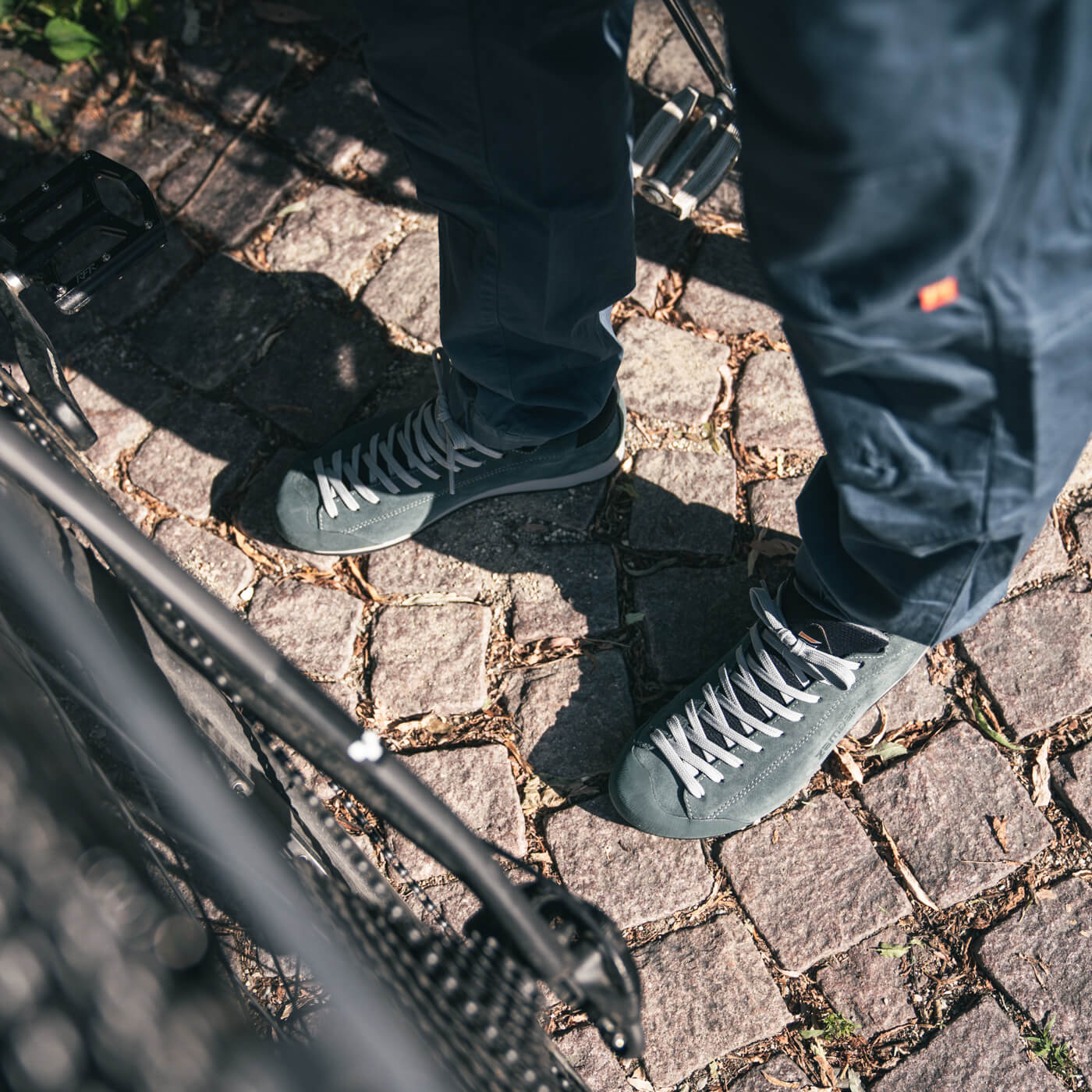 FREE BLAST POP - Light Grey