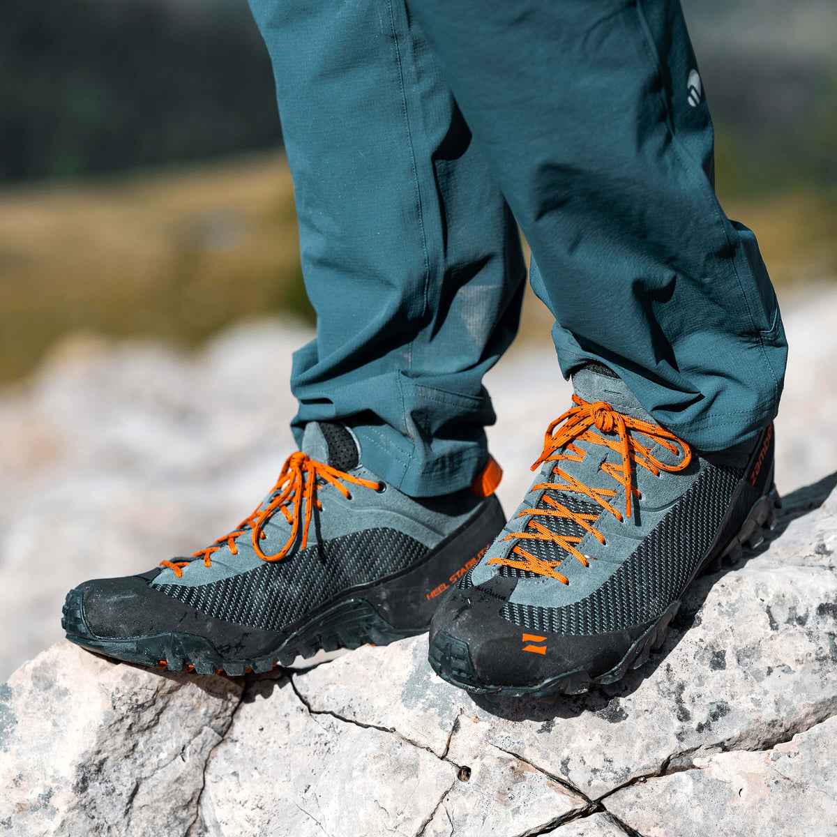 MUIR - Anthracite/Orange