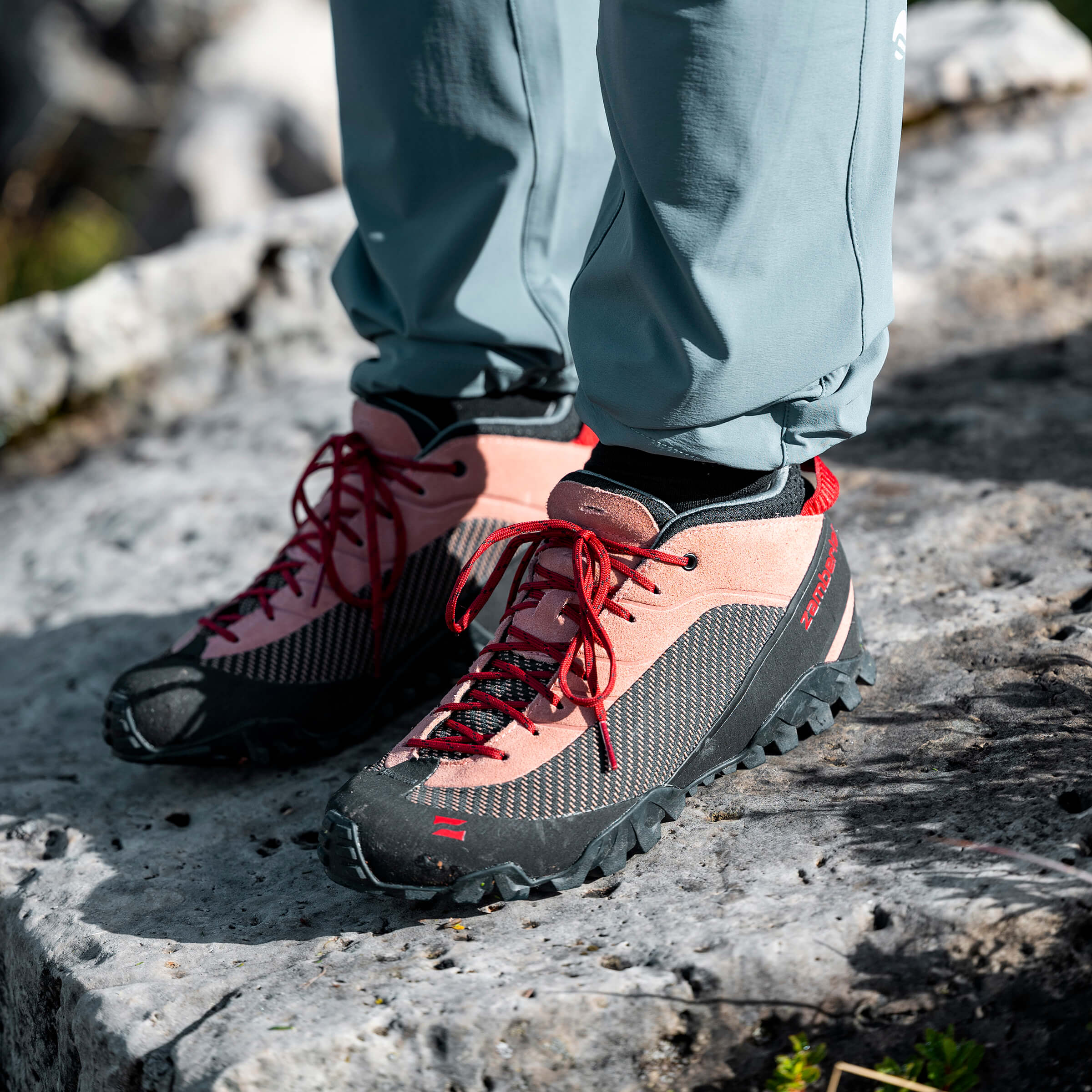 MUIR WNS - Cork/Chili Pepper | Women's Approach Shoes | Zamberlan