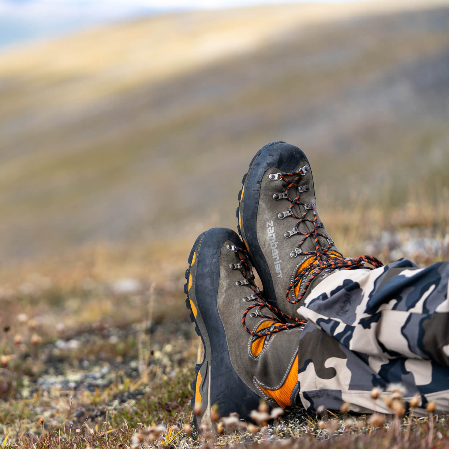 MOUNTAIN TREK GTX - Graphite/Orange